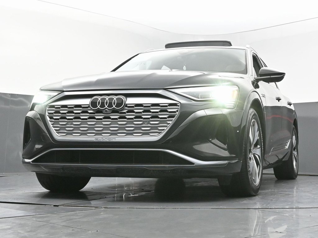 Used 2024 Audi Q8 e-tron Premium Plus image 58