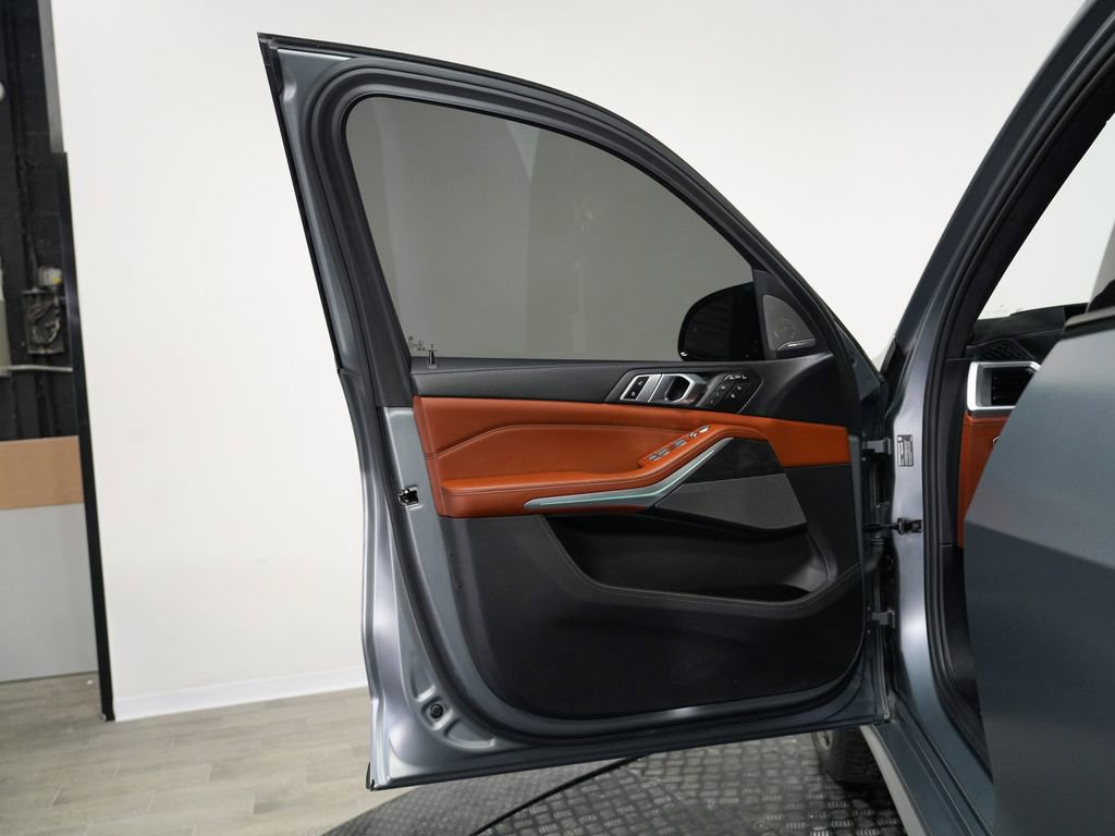 Used 2024 BMW X7 M60i w/ Executive Package AWD/4WD image 10