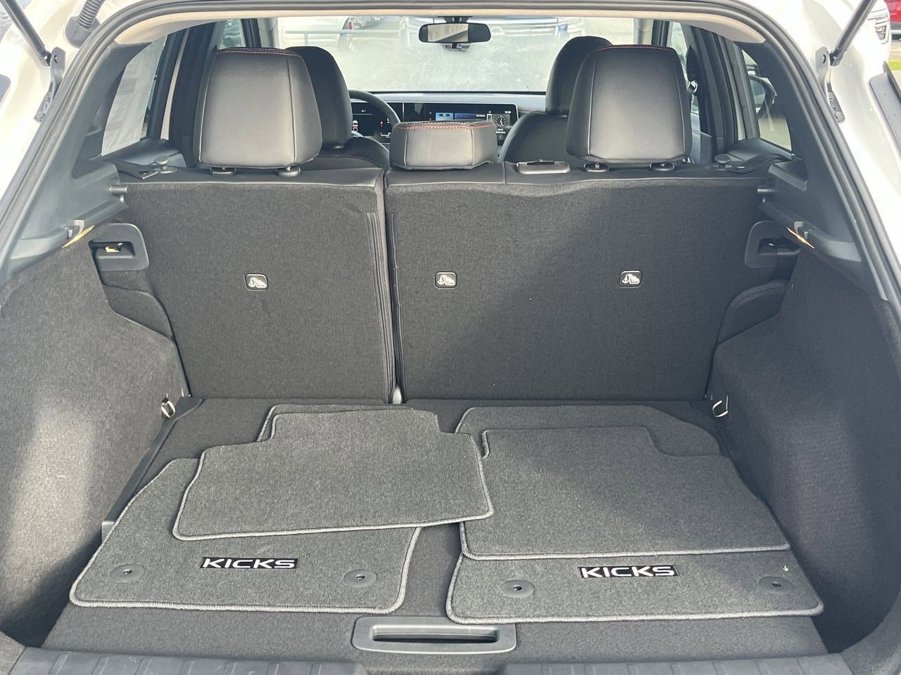 New 2025 Nissan Kicks SR FWD image 31