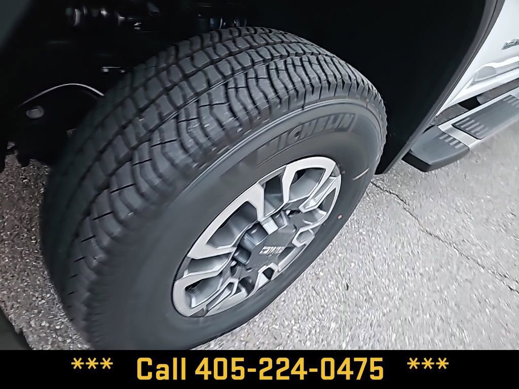 New 2026 GMC Sierra 2500 SLT image 5