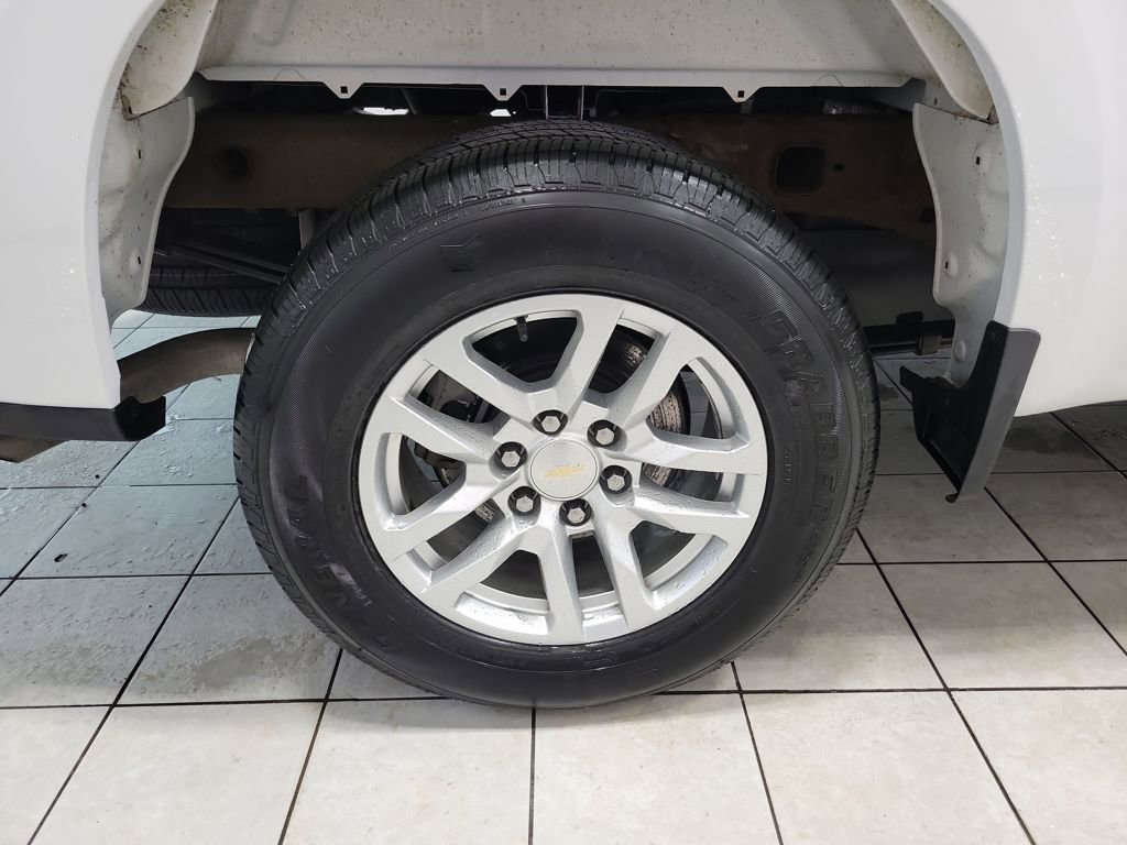 Used 2022 Chevrolet Silverado 1500 LT AWD/4WD image 50