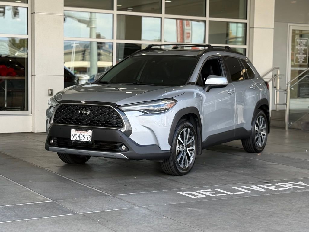 Certified 2022 Toyota Corolla Cross XLE w/ Convenience Package image 2