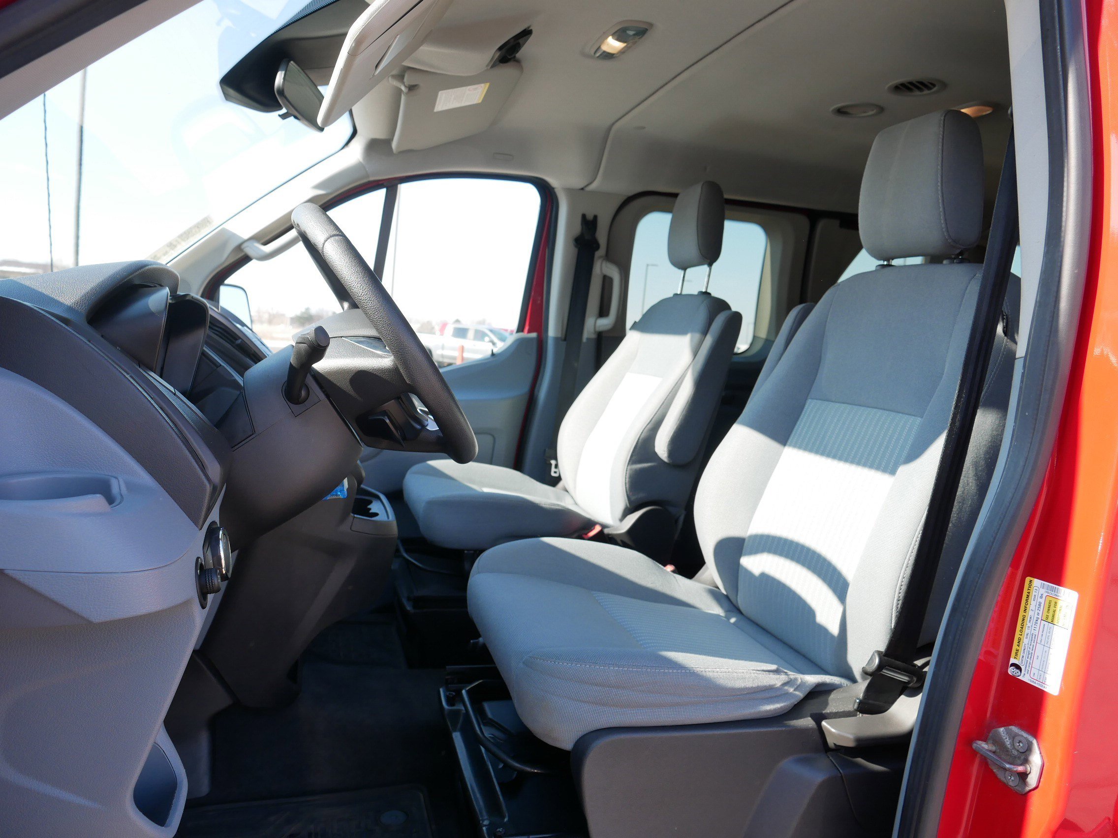 Used 2015 Ford Transit 350 XLT image 33