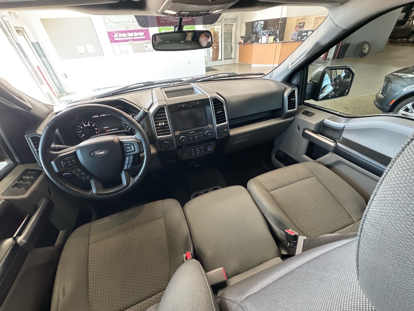 Used 2015 Ford F150 XLT w/ Equipment Group 302A Luxury AWD/4WD image 15