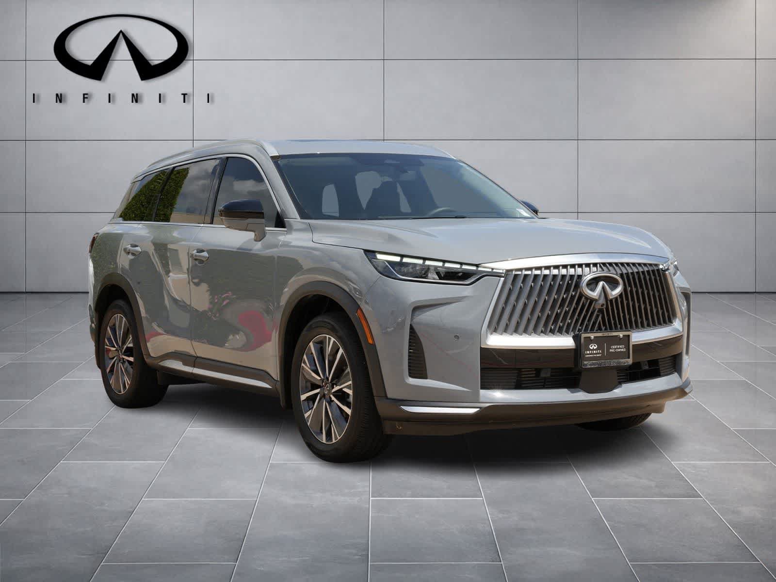 Used 2026 INFINITI QX60 Luxe w/ Family Package FWD image 3