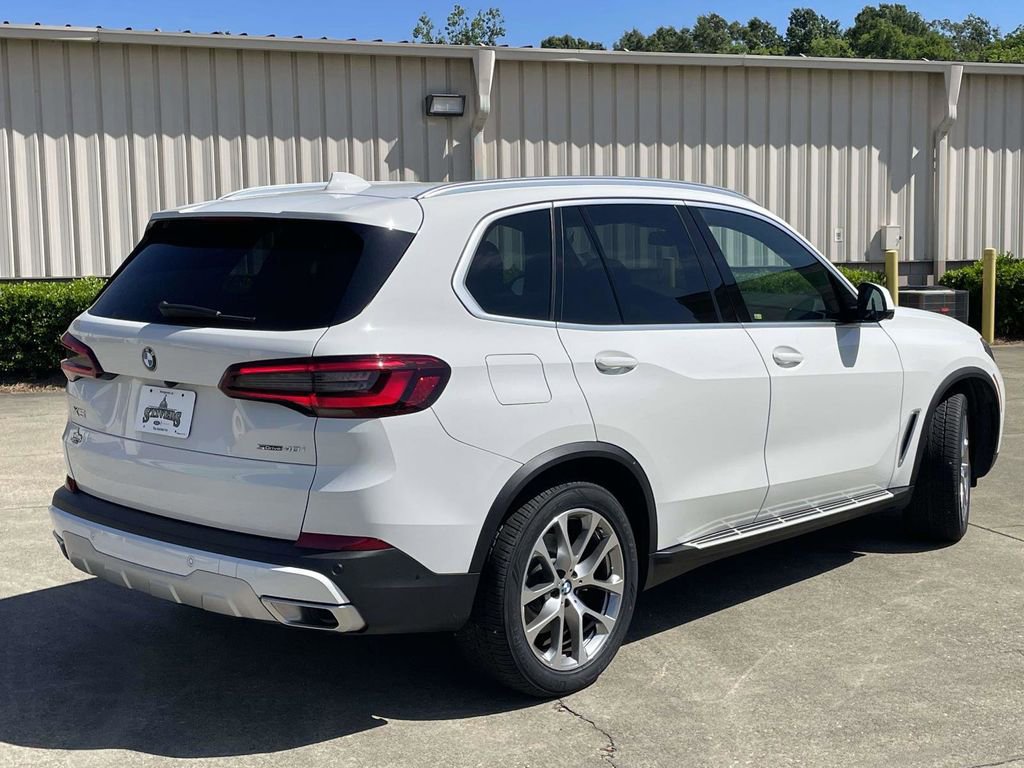 Used 2023 BMW X5 sDrive40i w/ Premium Package RWD image 3