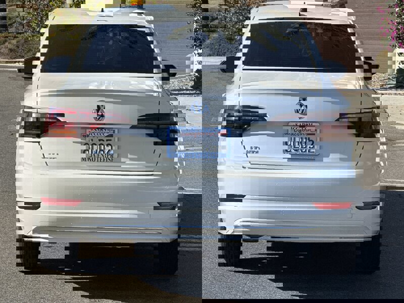 Used 2019 Volkswagen Jetta SE image 5