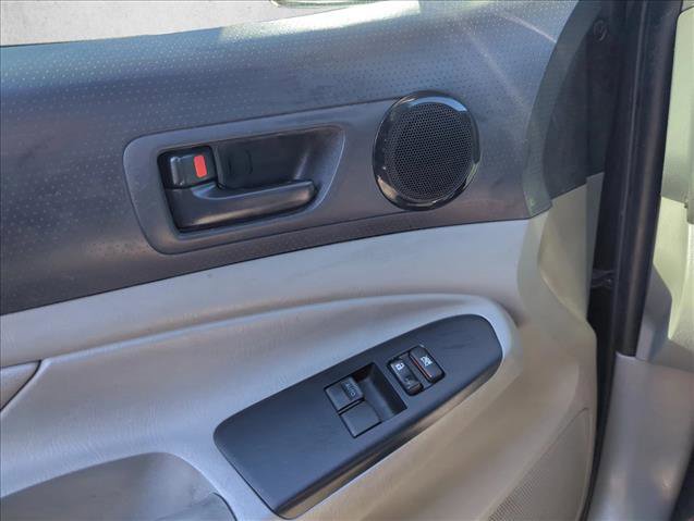 Used 2014 Toyota Tacoma 2WD Access Cab w/ Convenience Package image 19
