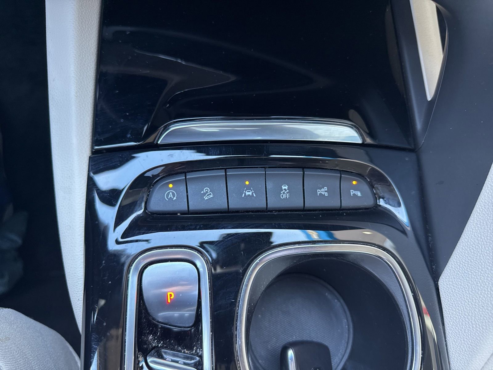 Used 2023 Buick Envision Avenir image 28