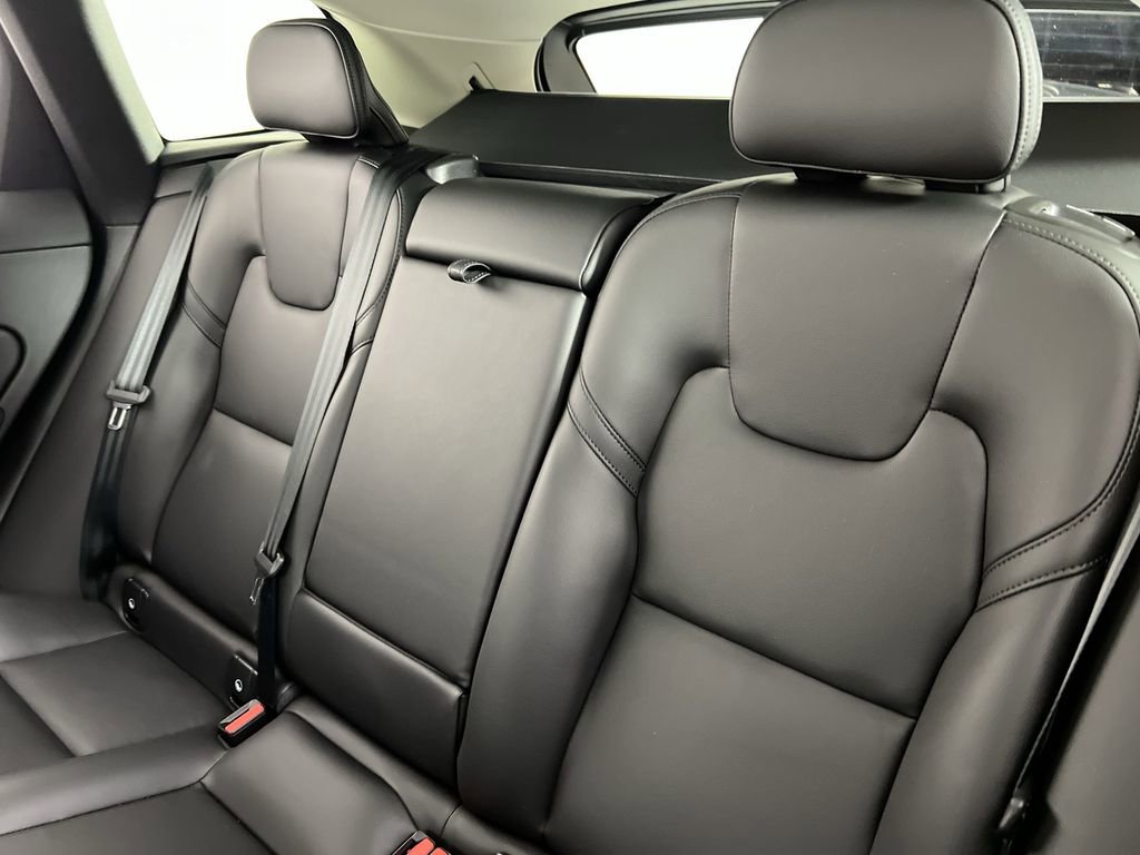 Certified 2025 Volvo XC60 B5 Core w/ Climate Package image 24