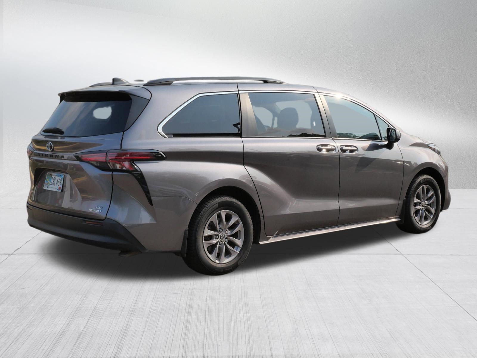 Certified 2021 Toyota Sienna LE AWD/4WD image 7