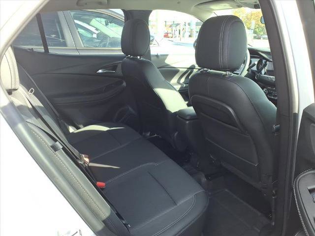 Certified 2022 Buick Encore GX Select w/ Sport Touring Package image 28