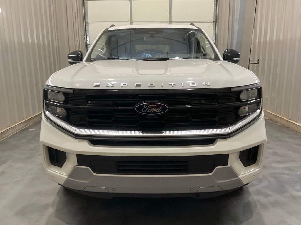 New 2025 Ford Expedition Max Platinum image 2