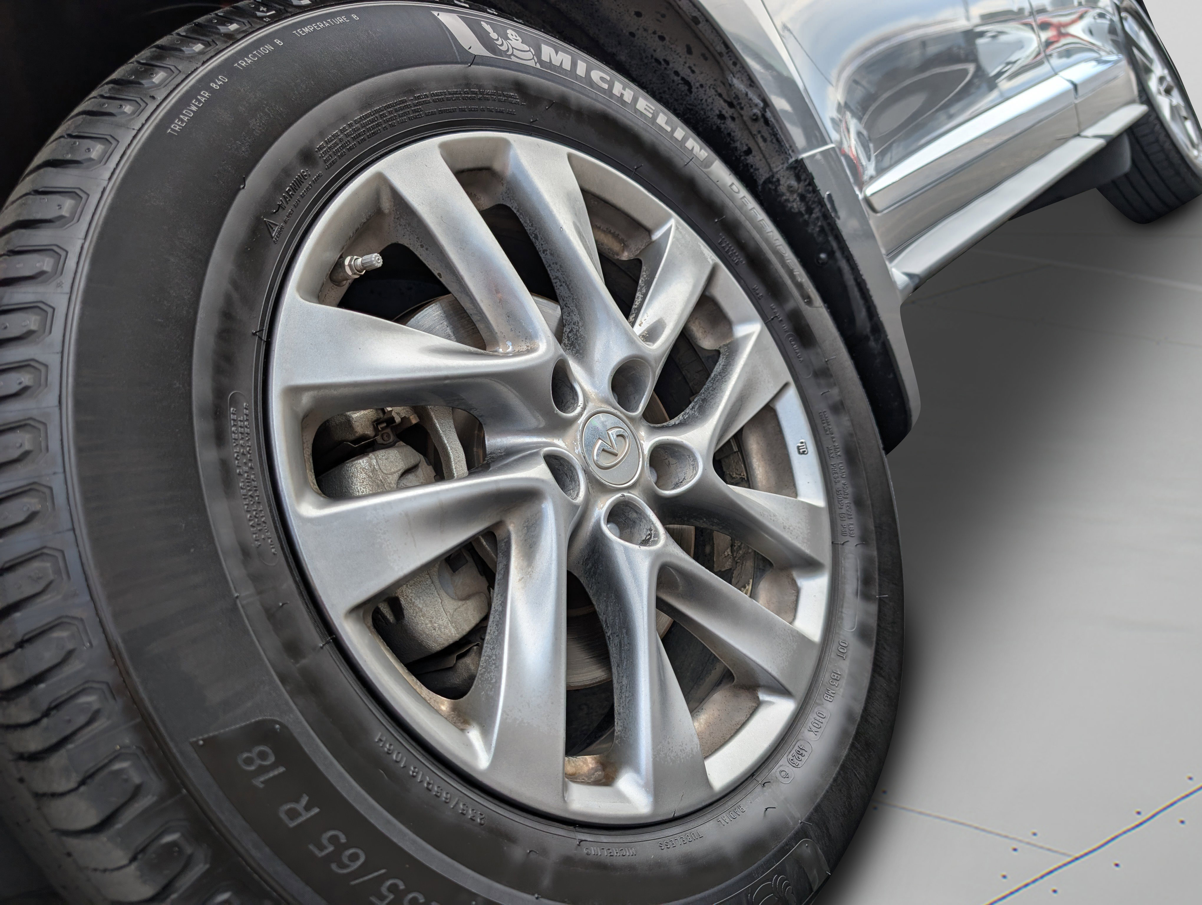 Used 2015 INFINITI QX60 AWD w/ Premium Plus Package image 9