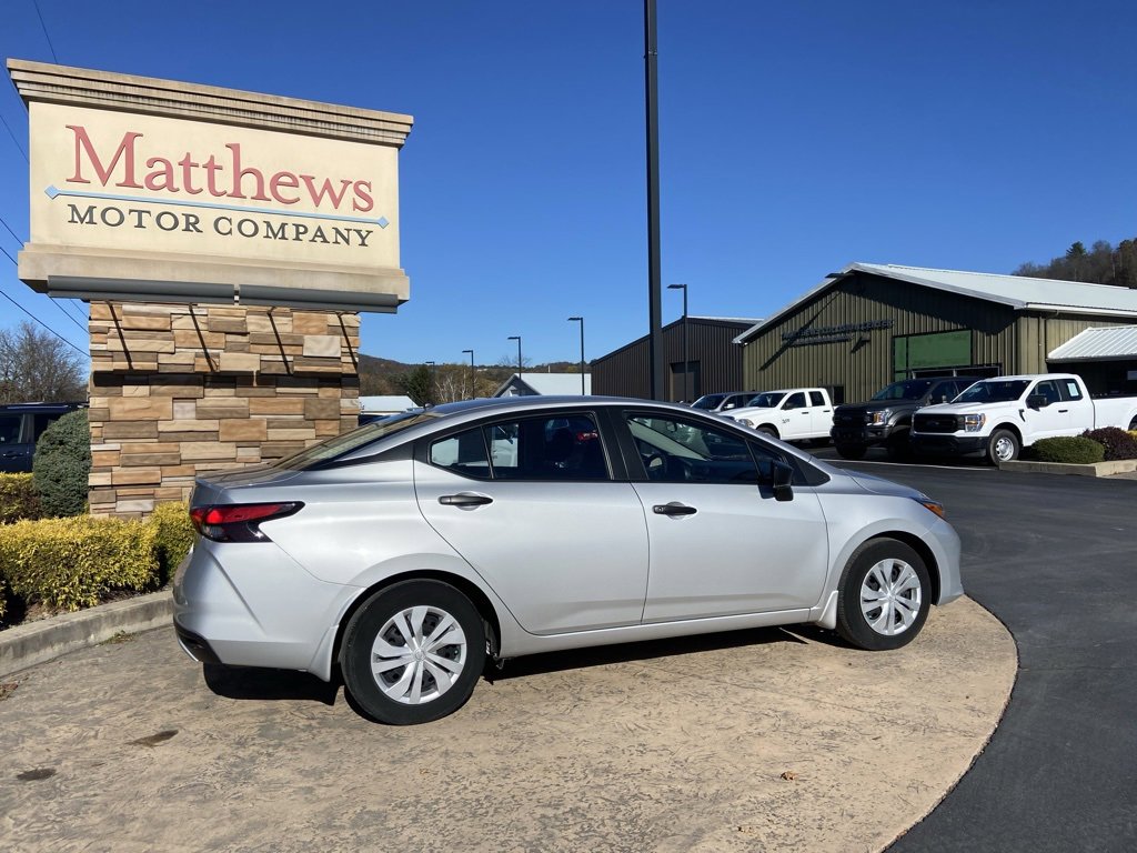 Used 2024 Nissan Versa S w/ Trunk Package image 4