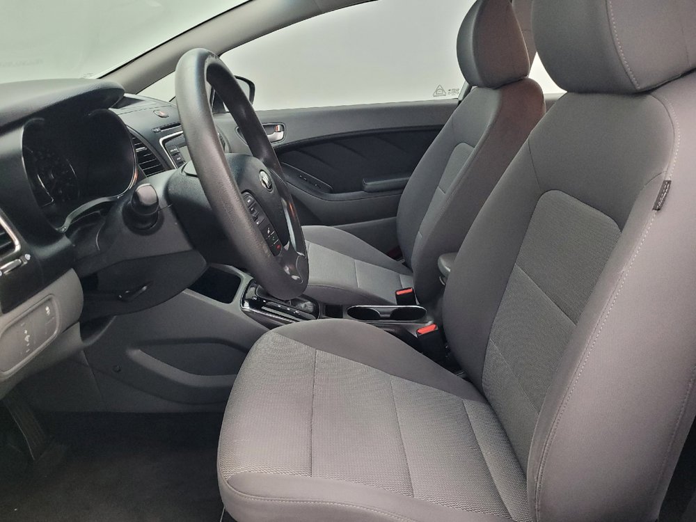 Used 2017 Kia Forte LX image 17