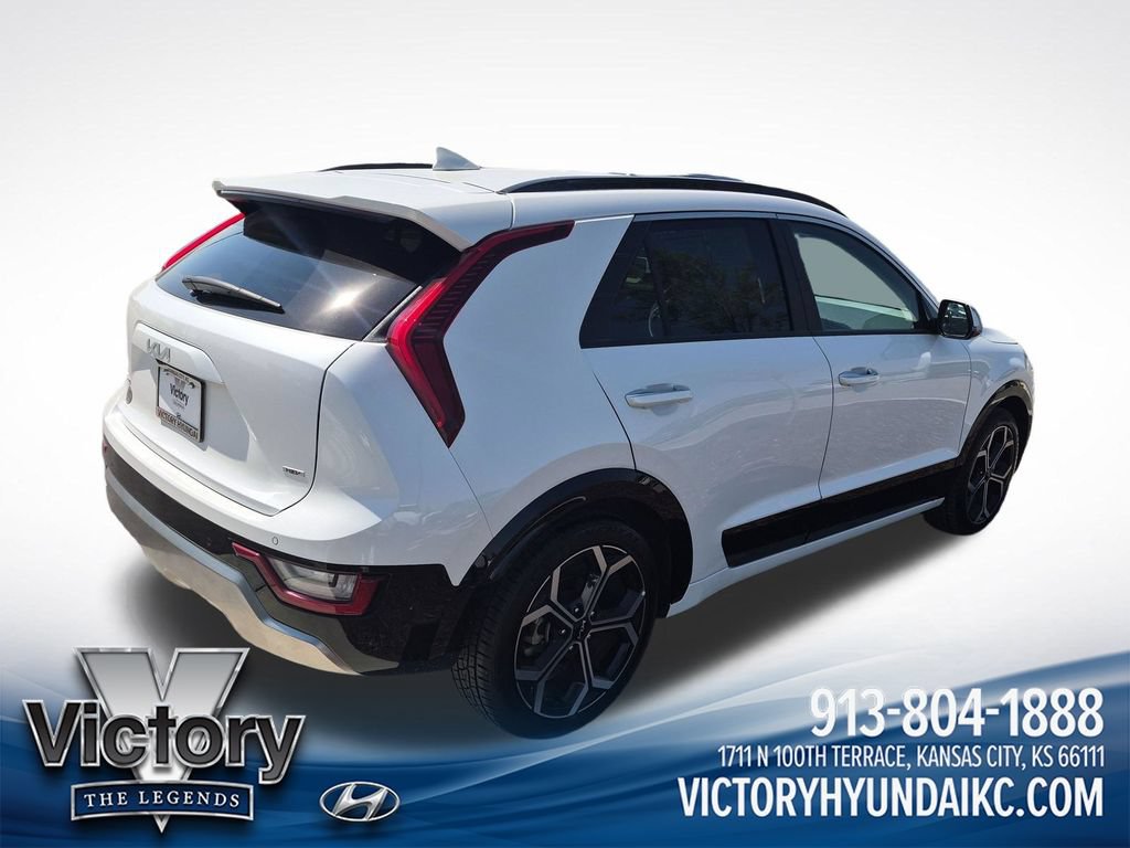 Used 2023 Kia Niro SX Touring FWD image 5