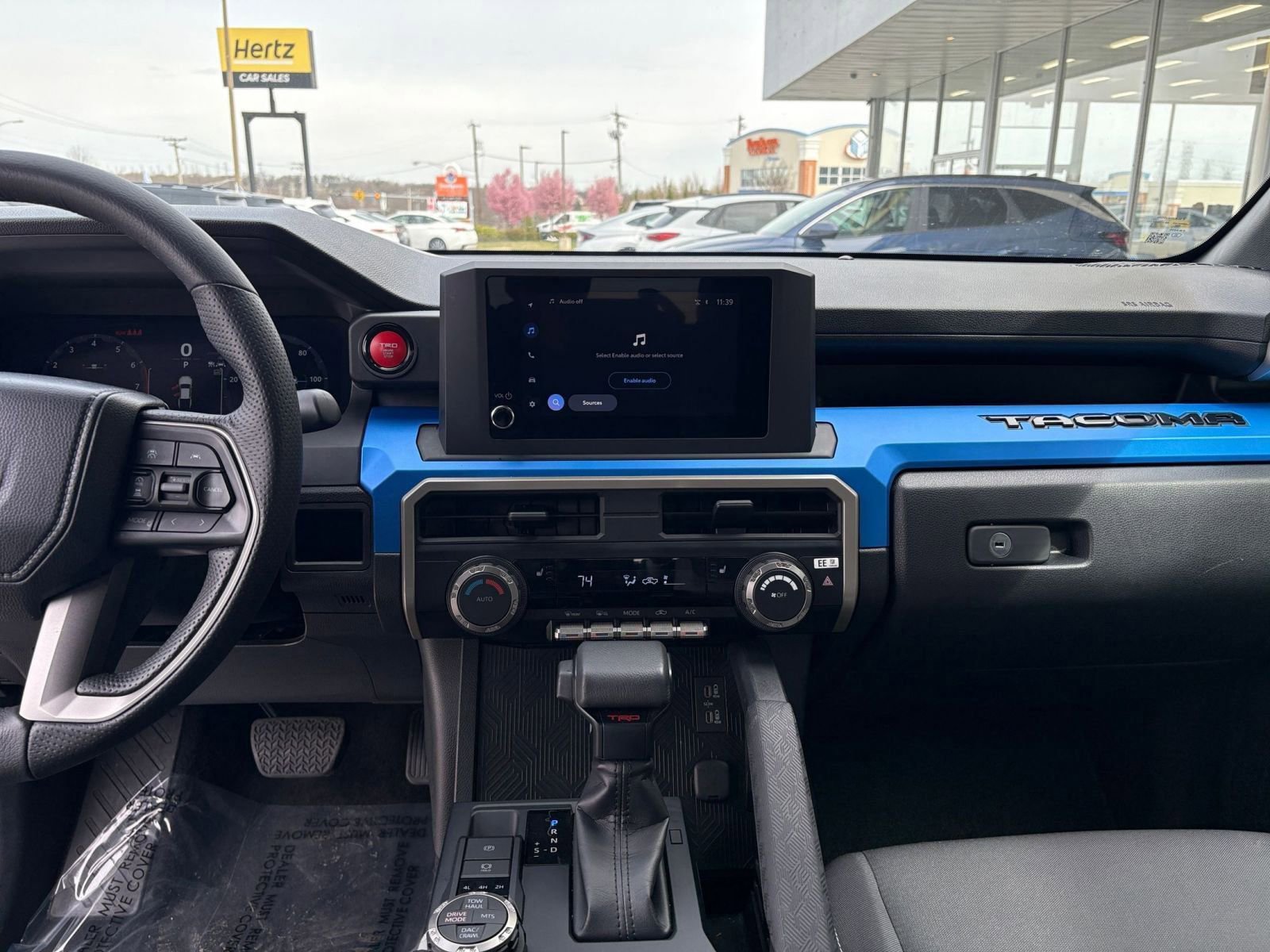 Used 2025 Toyota Tacoma TRD Off-Road AWD/4WD image 17