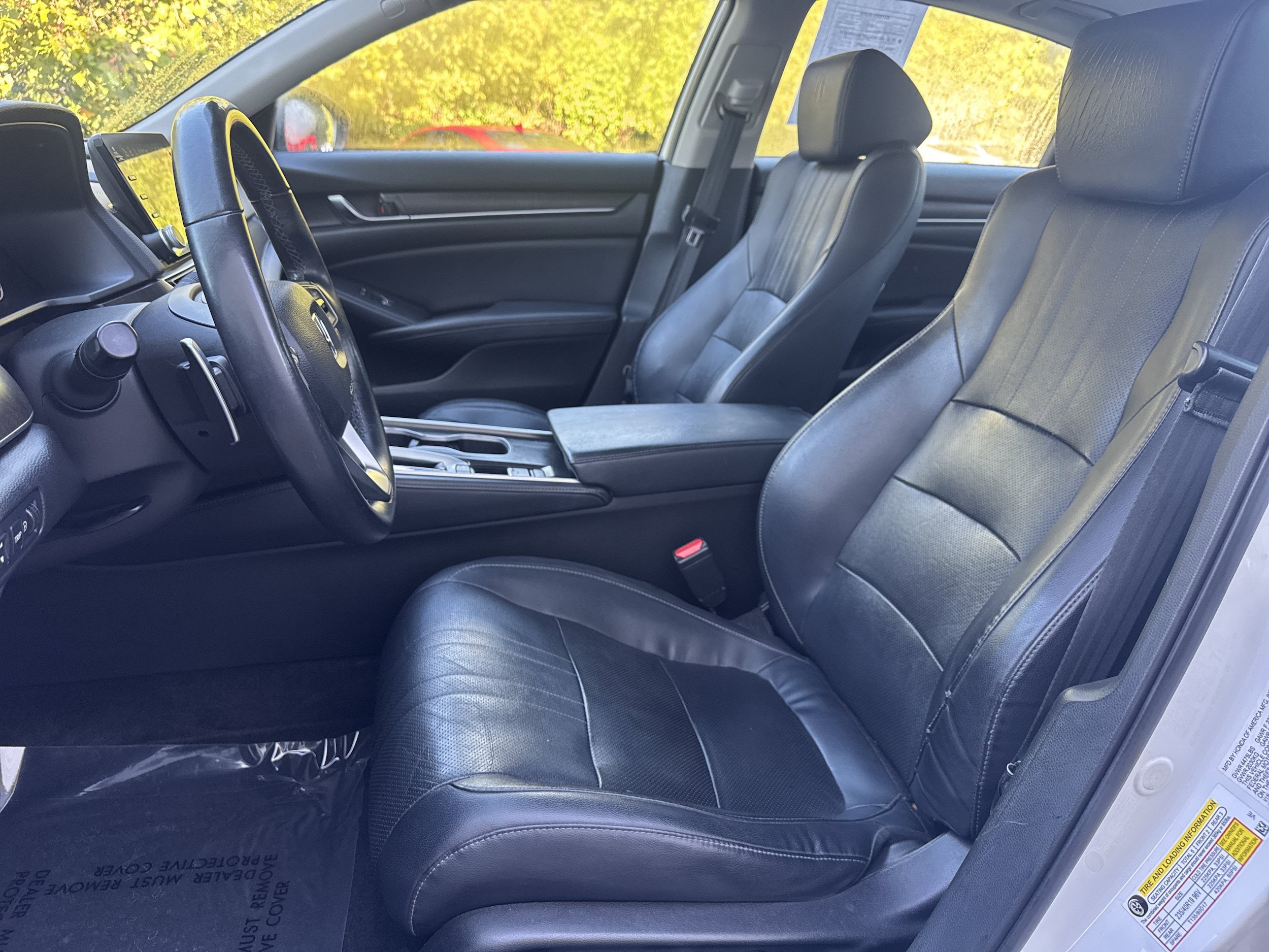 Used 2018 Honda Accord Touring image 5