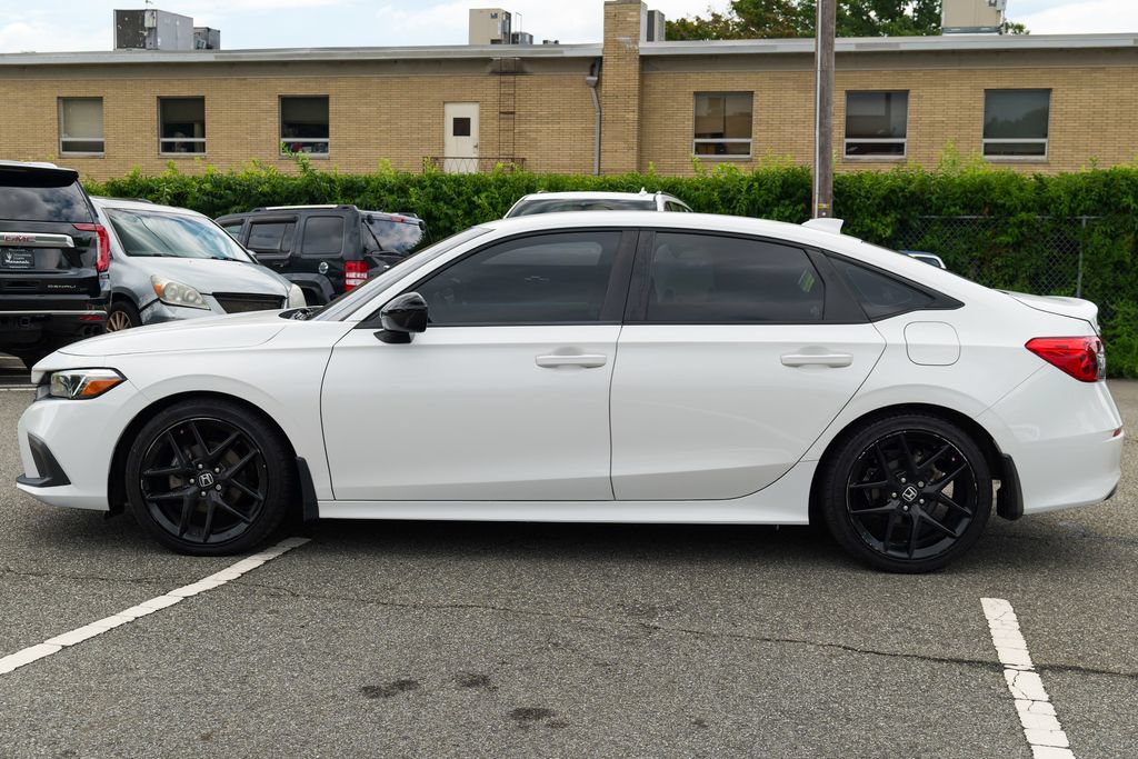 Used 2023 Honda Civic Sport image 4