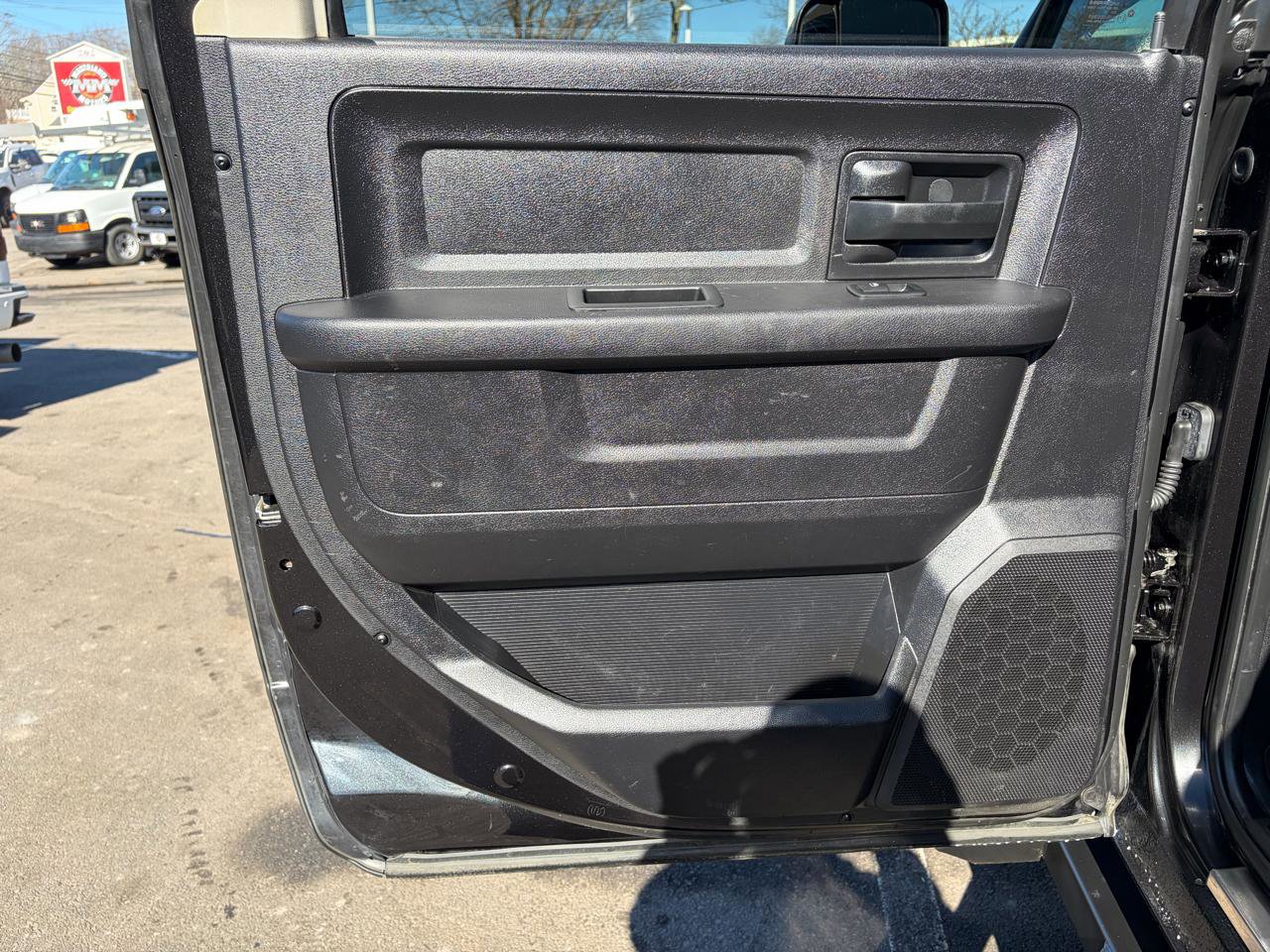 Used 2016 RAM 2500 Tradesman w/ Chrome Appearance Group image 34