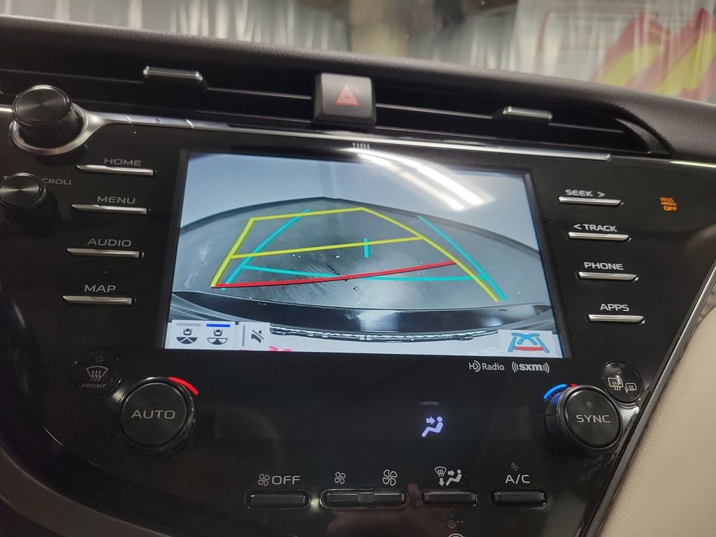 Used 2019 Toyota Camry XLE w/ Navigation Package image 18