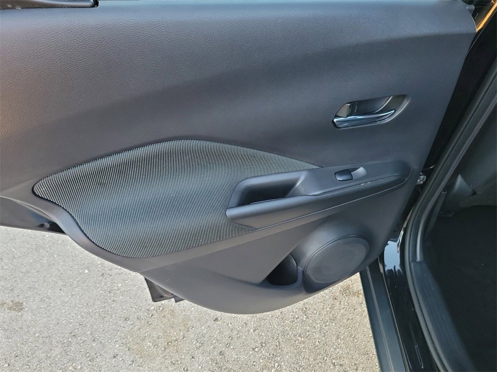 Used 2020 Nissan Kicks SV image 11