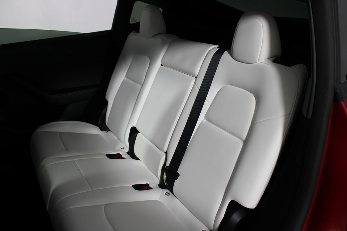 Used 2024 Tesla Model Y Long Range image 18