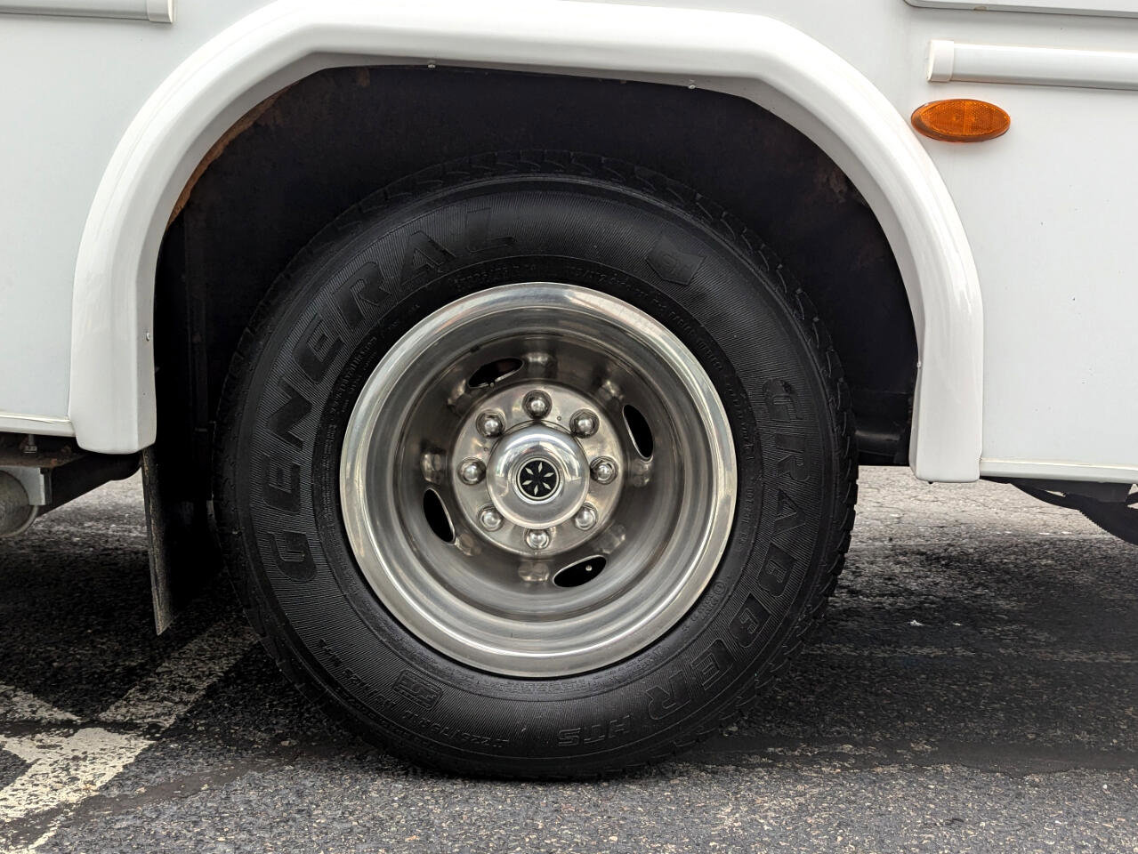 Used 2019 Chevrolet Express 4500 w/ RV Package RWD image 98