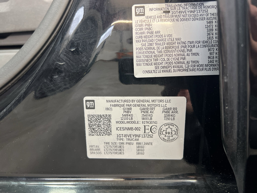Used 2022 GMC Sierra 3500 AT4 AWD/4WD image 16