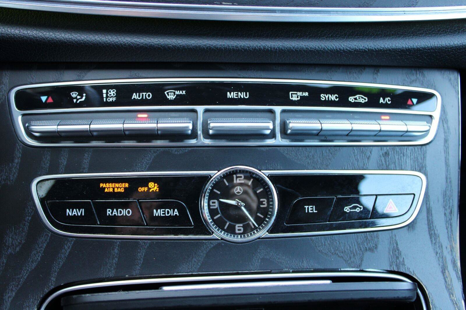 Used 2018 Mercedes-Benz E 300 image 24