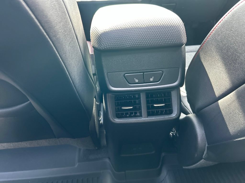 Used 2025 Chevrolet Equinox RS w/ Convenience Package III FWD image 31