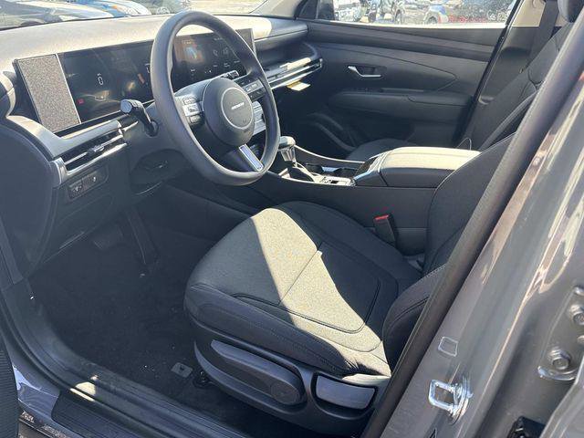 New 2026 Hyundai Tucson SE image 8