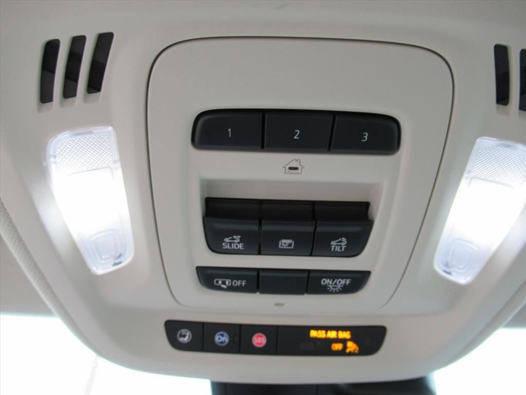 Used 2023 Buick Envision Avenir image 29