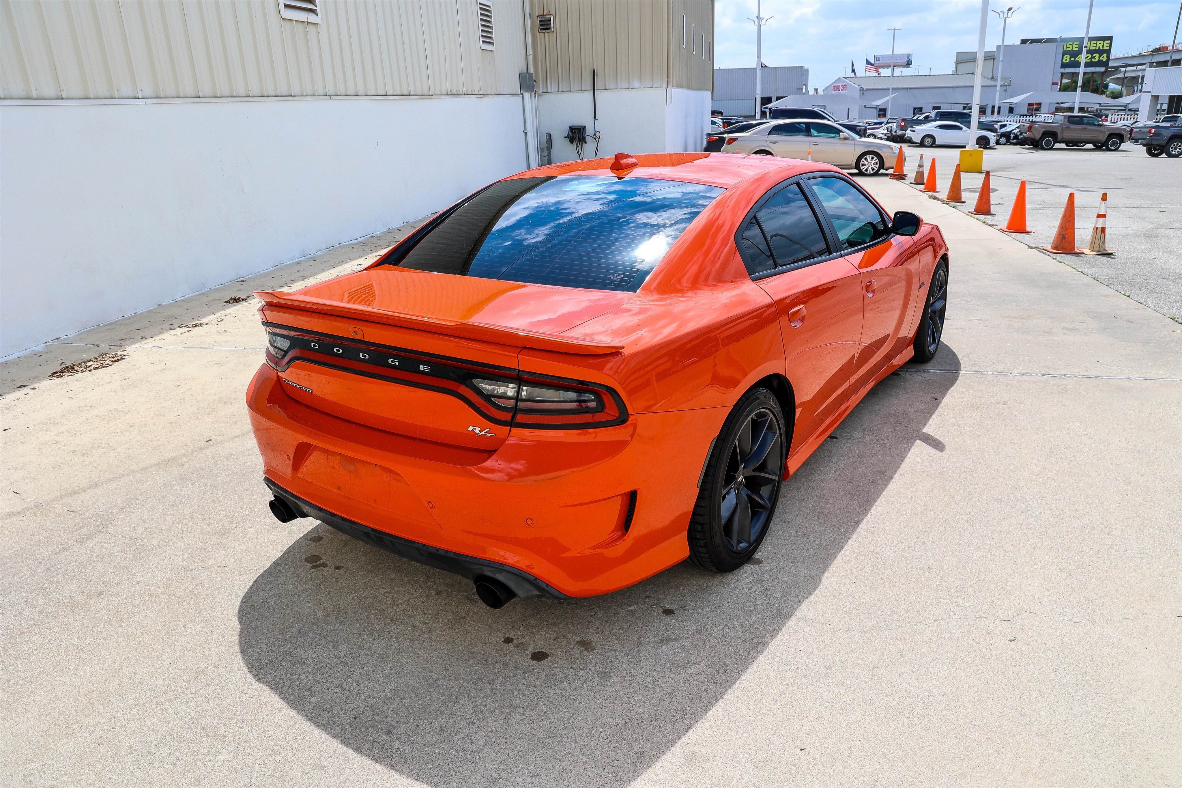 Used 2022 Dodge Charger R/T w/ Performance Handling Group image 9