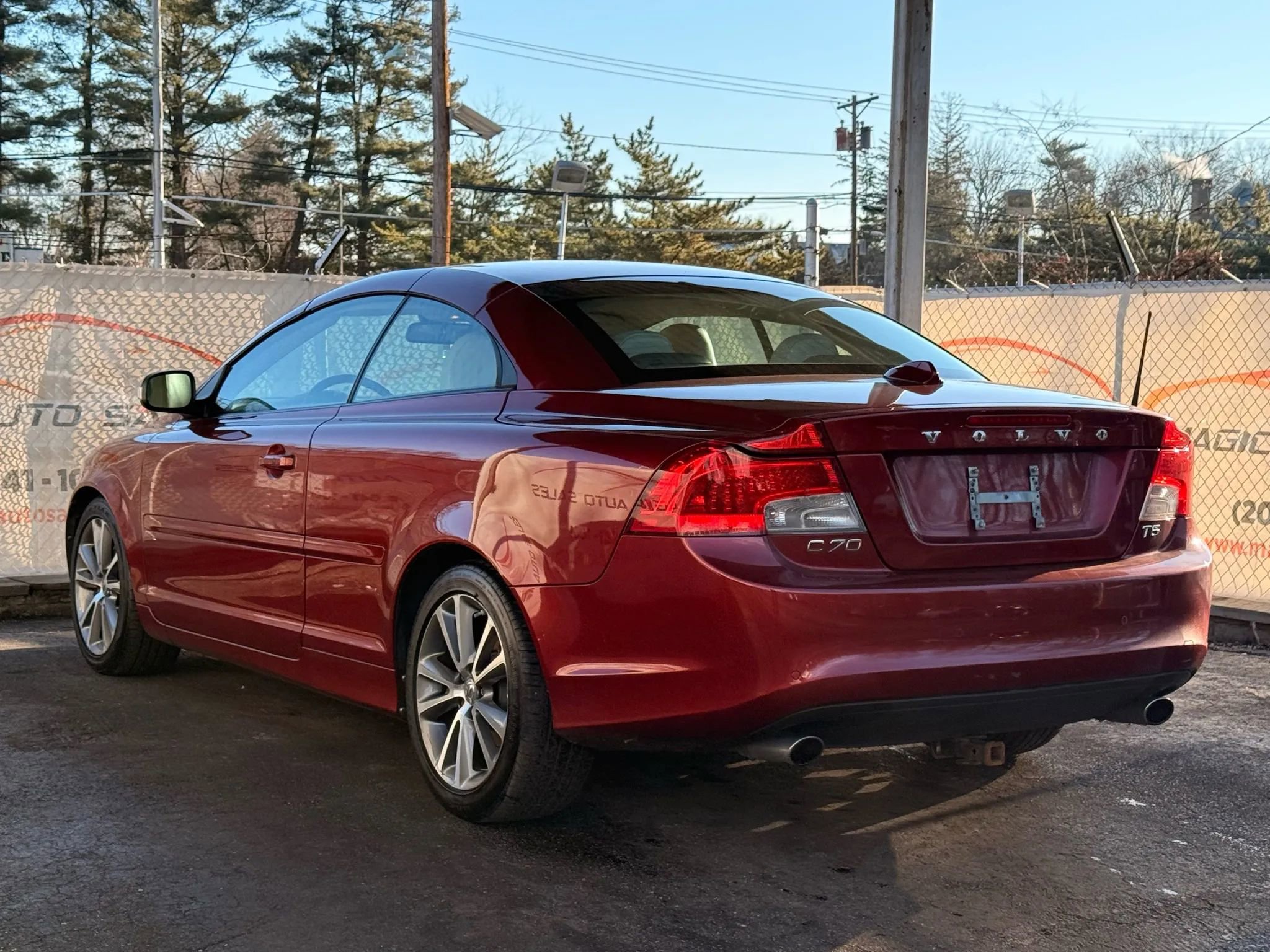 Used 2013 Volvo C70 T5 image 9