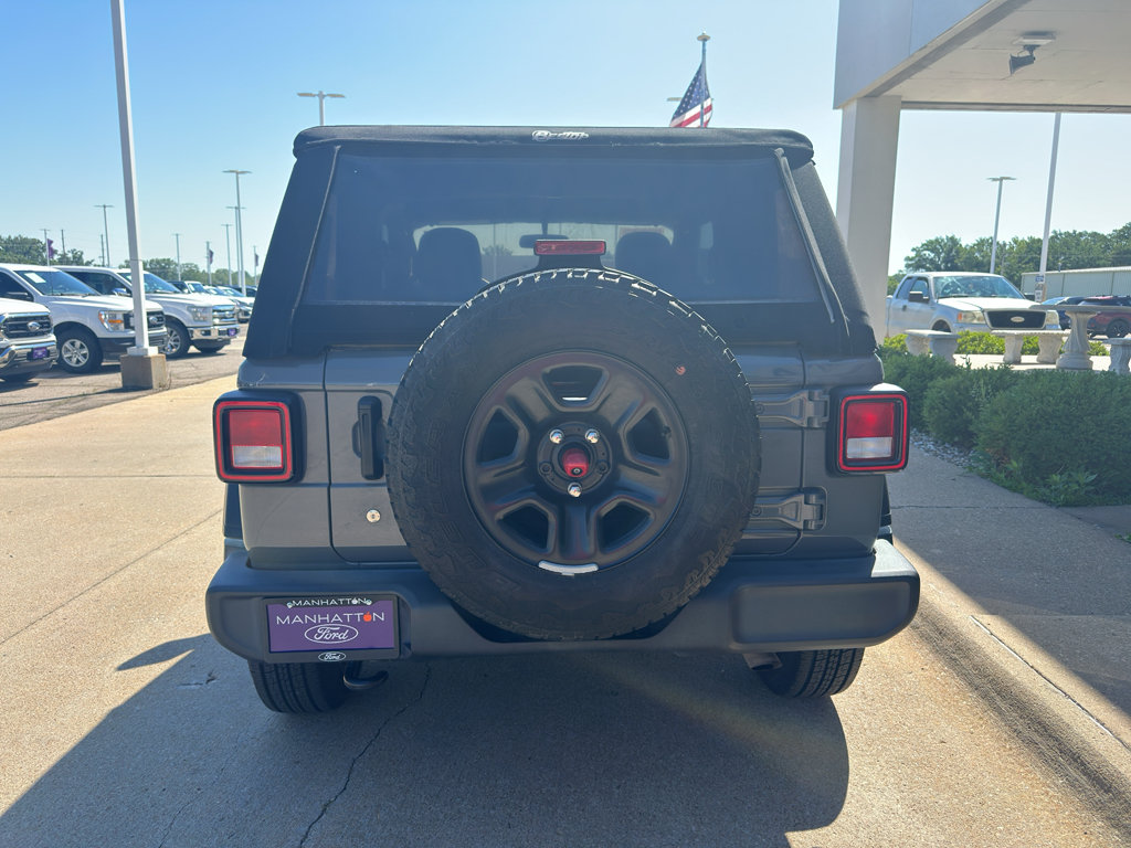 Used 2018 Jeep Wrangler Sport AWD/4WD image 9
