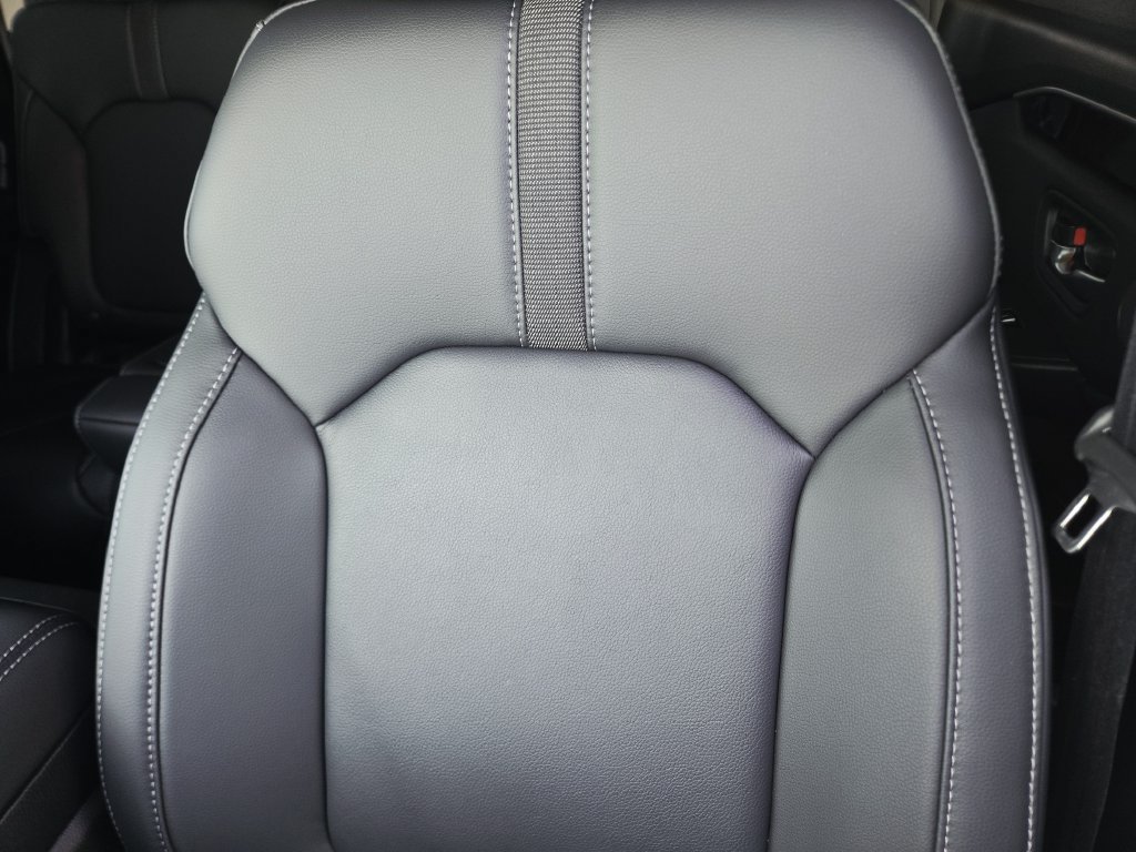 Certified 2025 Honda Pilot Touring image 15