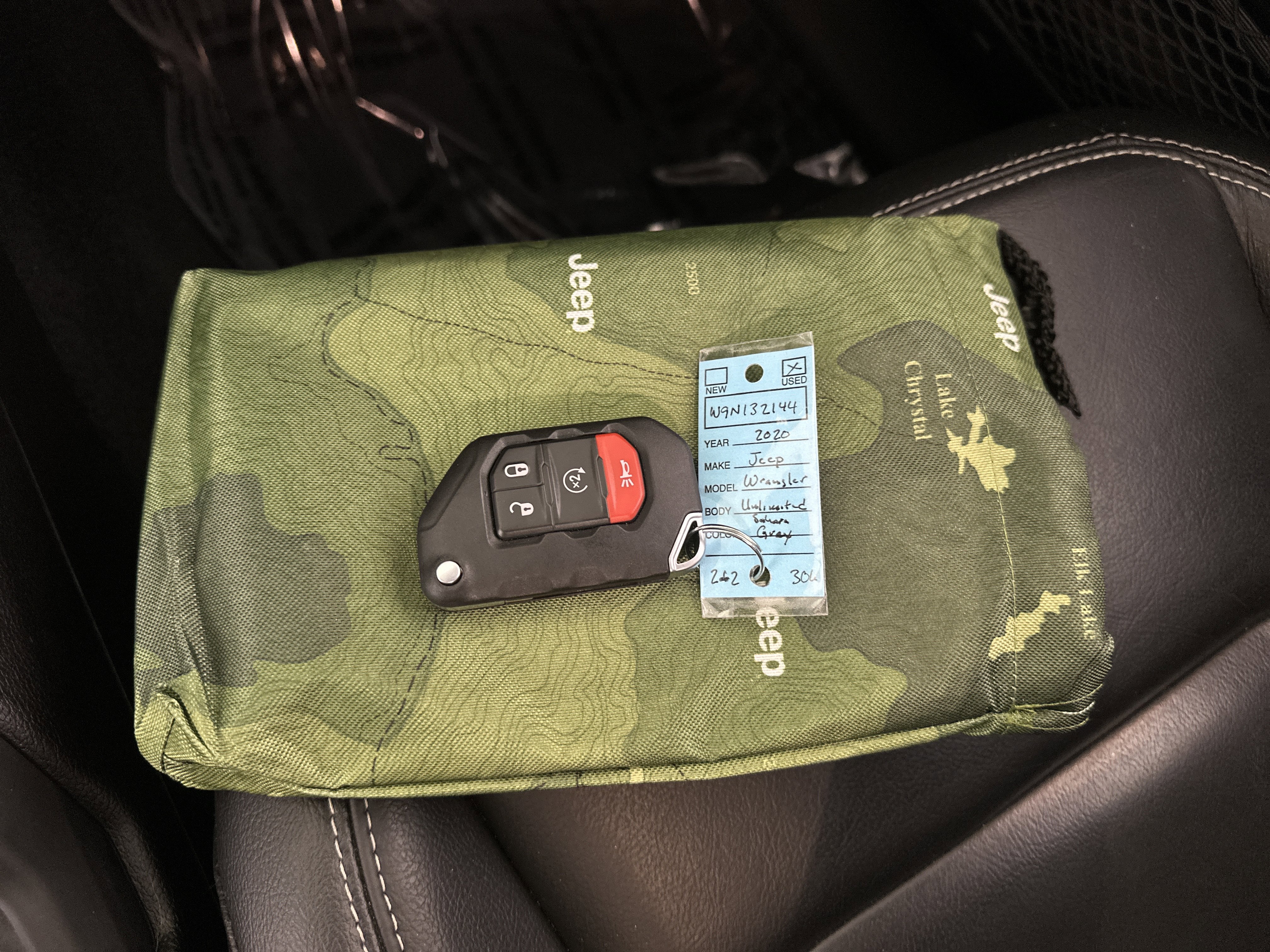 Used 2020 Jeep Wrangler Unlimited Sahara image 31