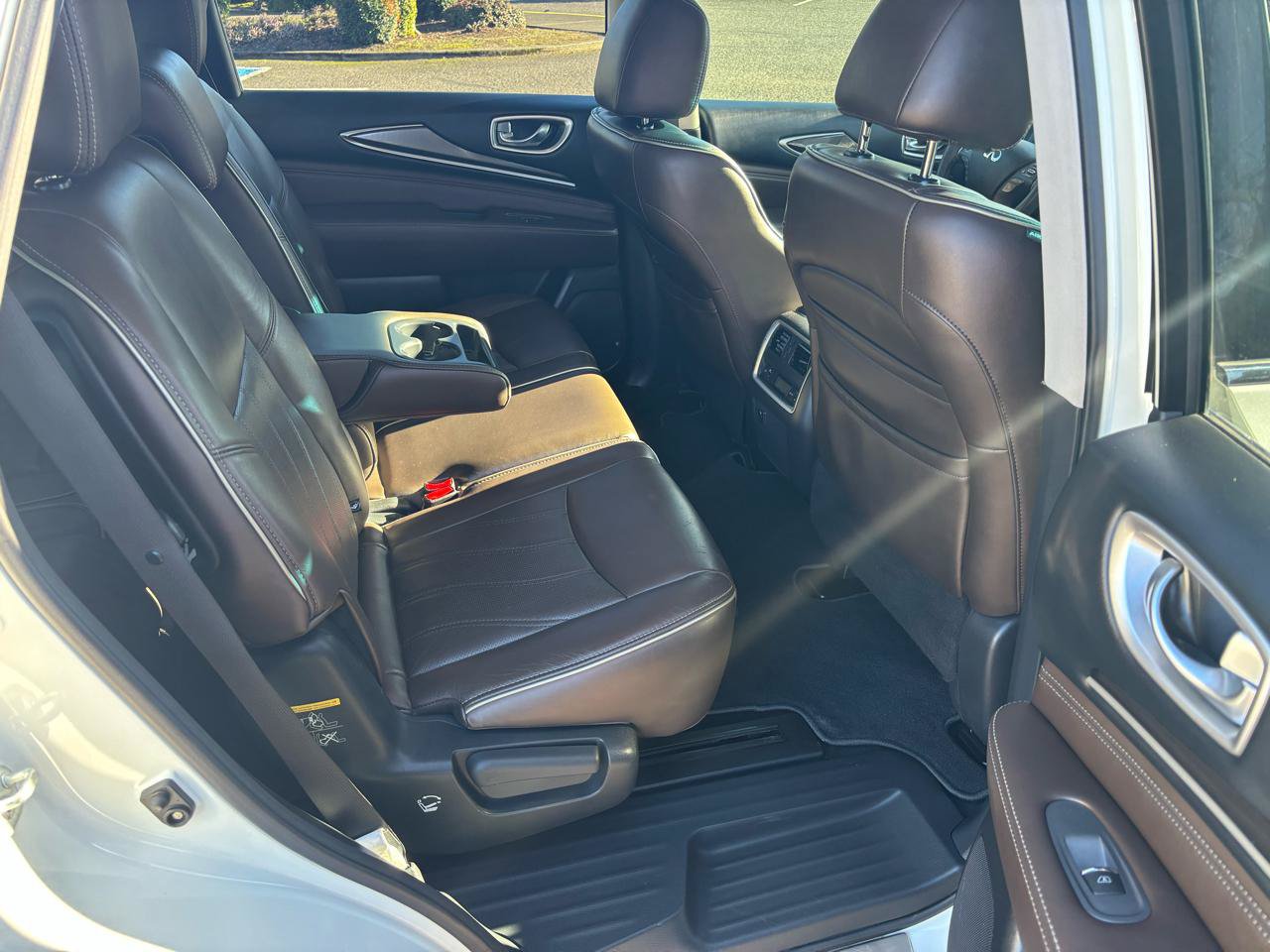 Used 2016 INFINITI QX60 Luxe w/ Premium Plus Package AWD/4WD image 15