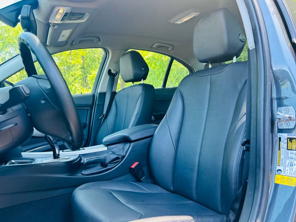 Used 2015 BMW 320i Sedan RWD image 22