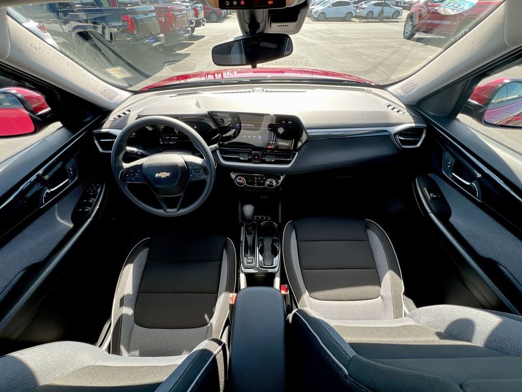 Used 2024 Chevrolet TrailBlazer LT w/ Driver Confidence Package image 18