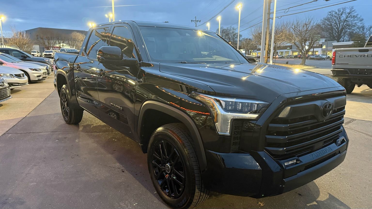 Used 2024 Toyota Tundra Limited image 5