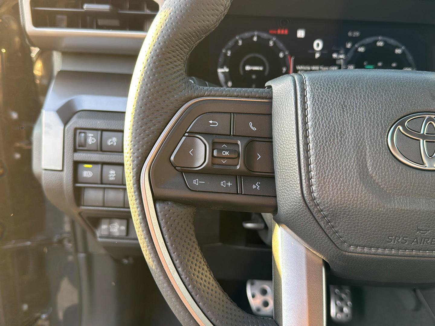 New 2025 Toyota Tacoma TRD Sport AWD/4WD image 18