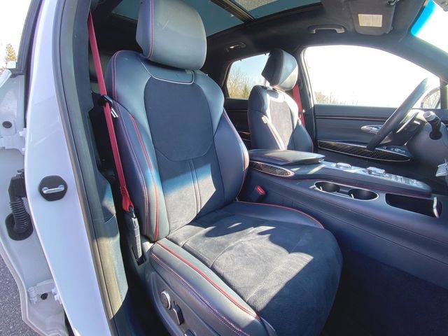 Used 2022 Genesis GV70 3.5T Sport w/ Sport Prestige Package image 29