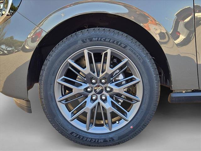 New 2027 Ford Expedition Platinum w/ Stealth Appearance Package AWD/4WD image 10