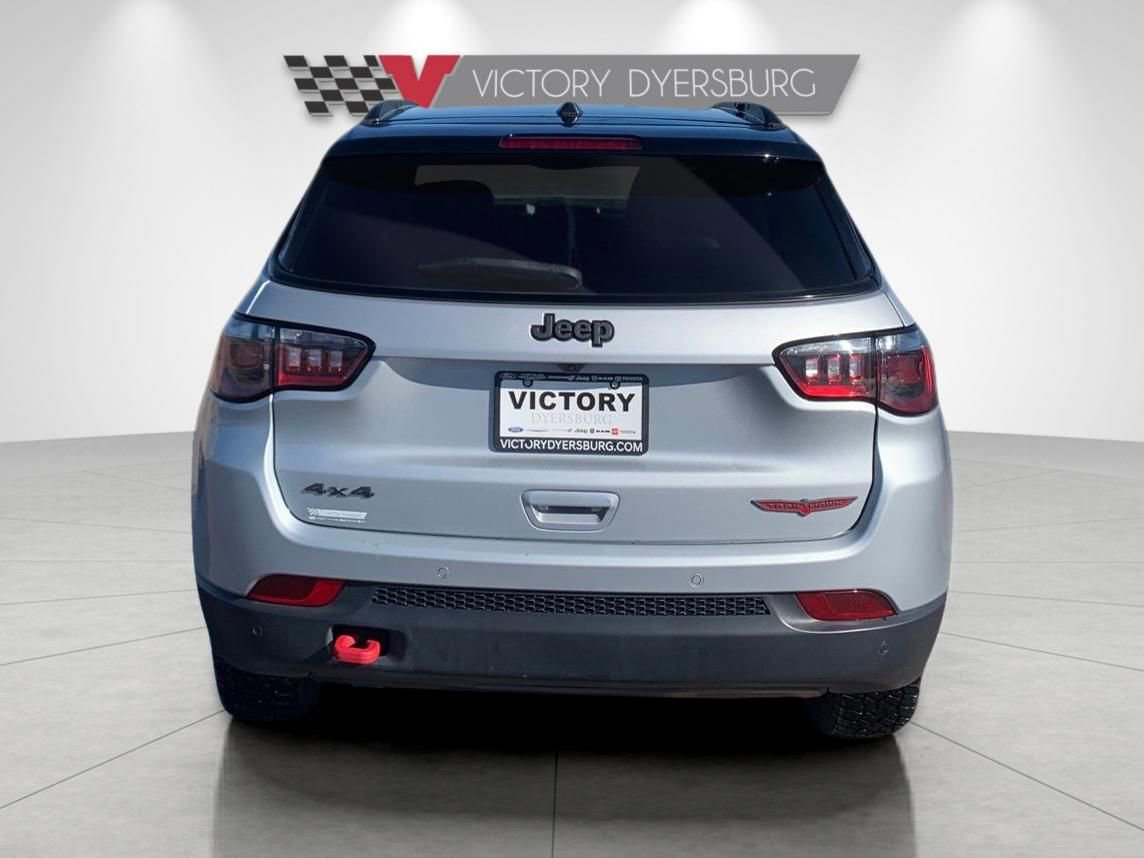 Used 2024 Jeep Compass Trailhawk image 7