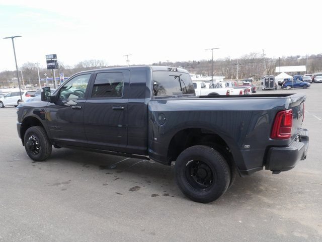 New 2026 RAM 3500 Laramie AWD/4WD image 12