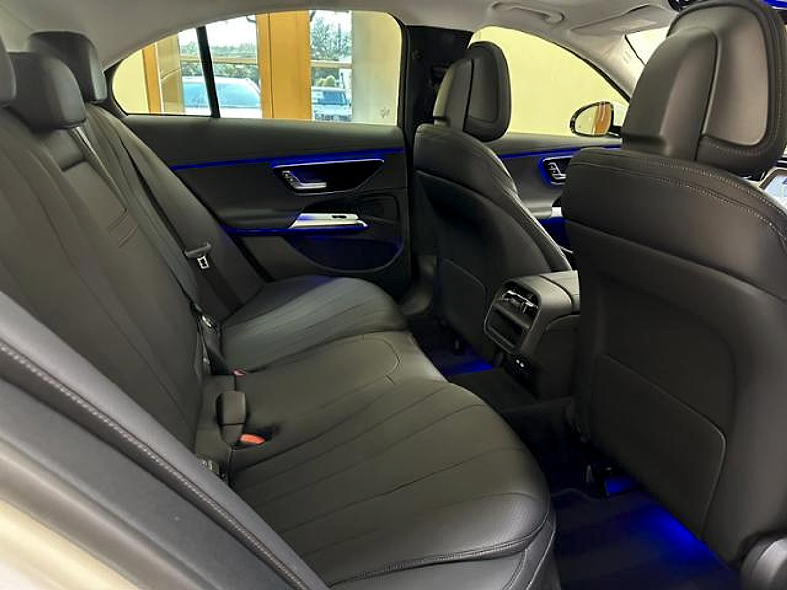 Used 2025 Mercedes-Benz E 350 Sedan w/ Winter Package image 18