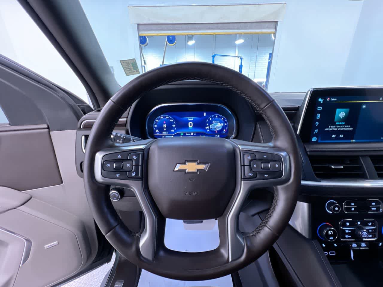 Used 2023 Chevrolet Tahoe LT w/ Luxury Package AWD/4WD image 15